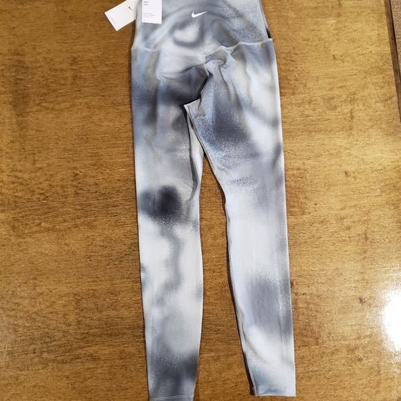 Nike One Women's Gray Leggings - Picture 5 of 6